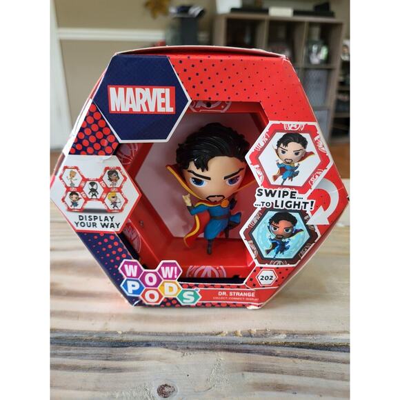 Wow! PODS Marvel Avengers - Dr. Strange Light Collectible Figures - Picture 1 of 2